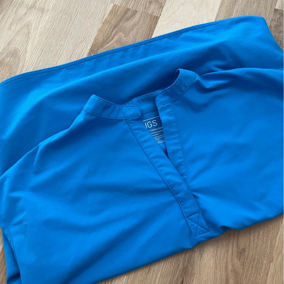 FIGS CAPRI BLUE PANTS/TOP SET - Picture 3 of 10